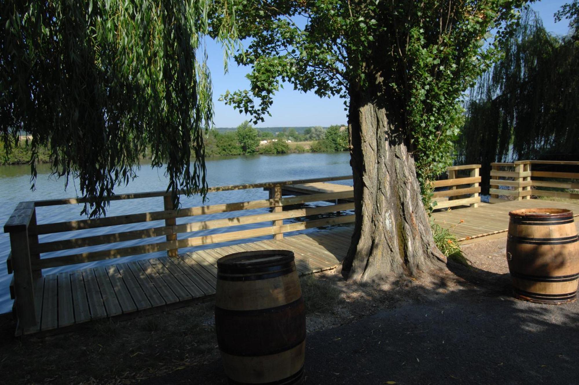 Les Canisses Saint-Pierre-la-Garenne Zewnętrze zdjęcie